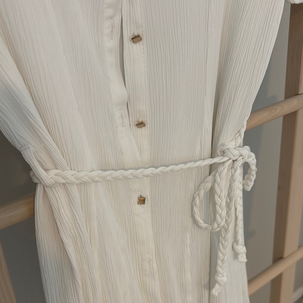 White Mini Dress with 3/4 Cuffed Sleeves and Mandarin Collar - Picture 4 of 5